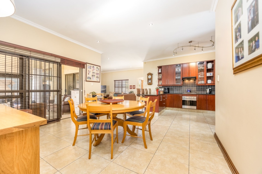 3 Bedroom Property for Sale in Zevenzicht Western Cape